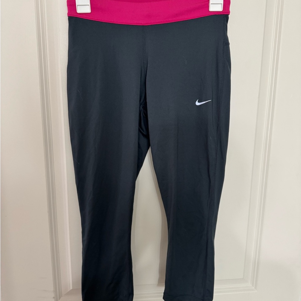 Nike dry fit capri leggings S